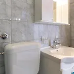 Apartment 3 Bedroom Lovely In Pula