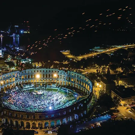 Apartamento Amazing In With Wifi