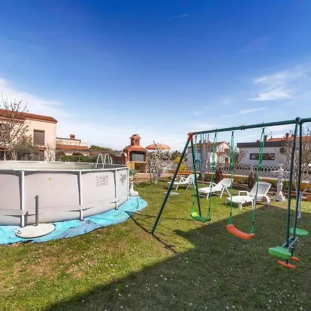 3 Bedroom Beautiful In Daire