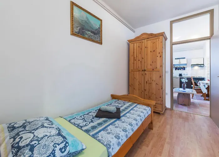 Apartment Amazing In With Wifi Pula